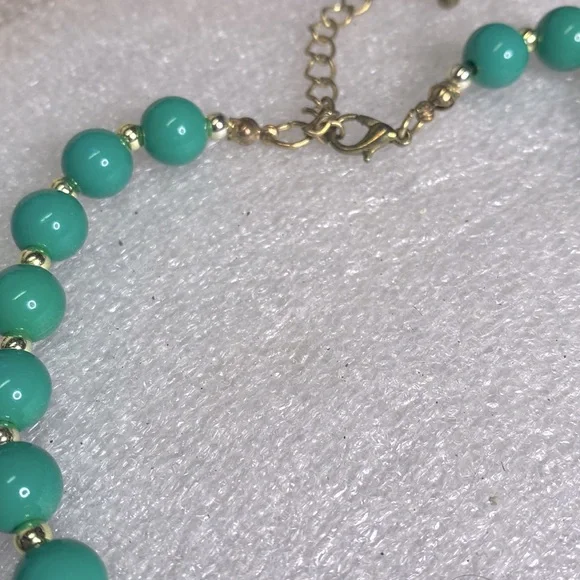 Vintage turquoise gold accented necklace - Picture 3 of 3